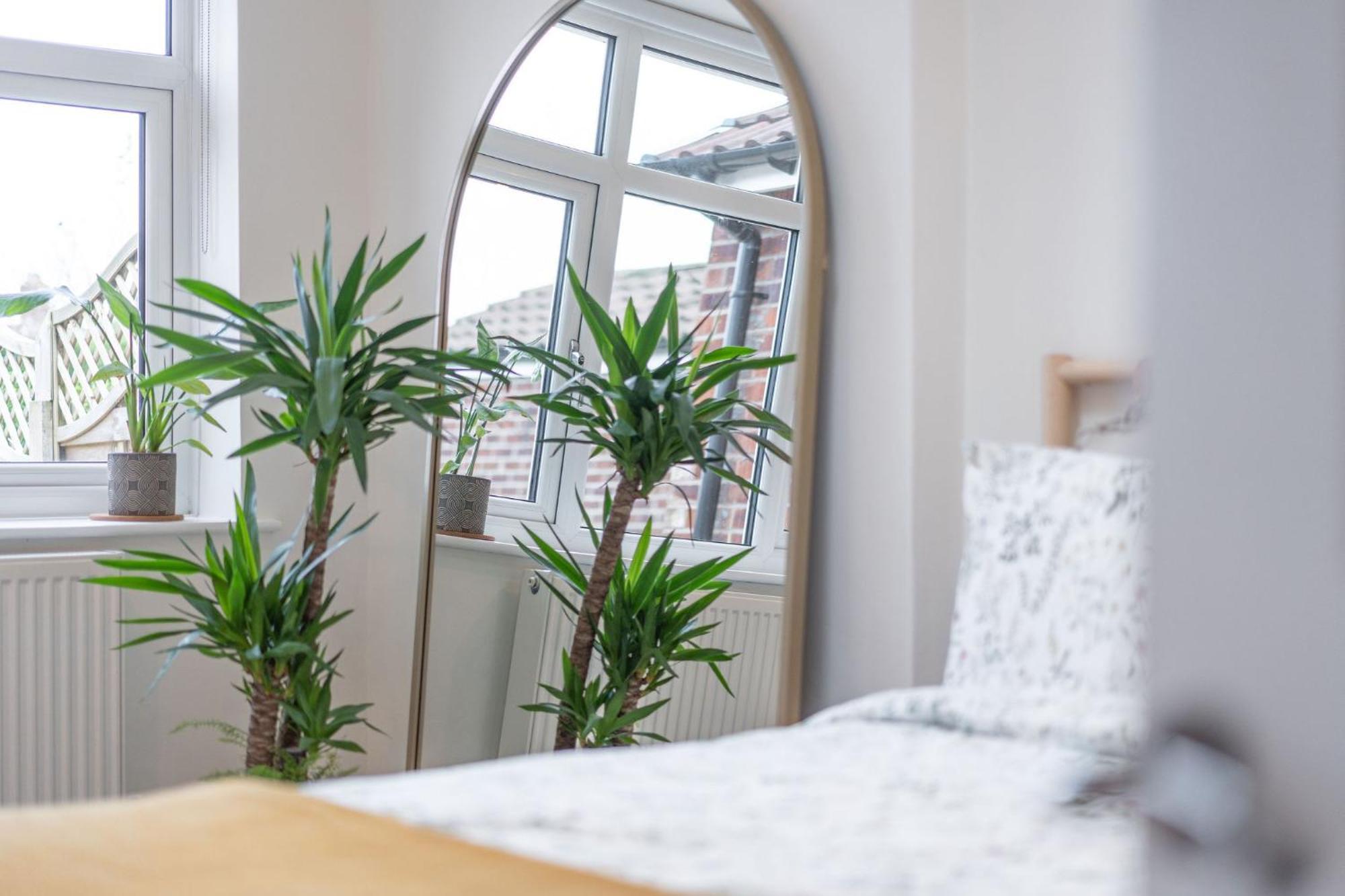 Nature Inspired Bungalow With 3 Rooms - 10 Mins From Manchester Airport Timperley Ngoại thất bức ảnh